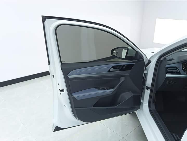 Фото 7 - Volkswagen Lavida