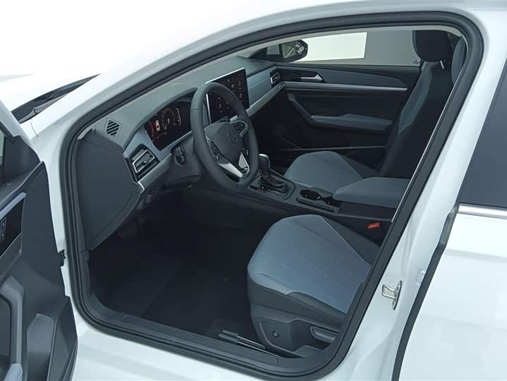 Фото 9 - Volkswagen Lavida