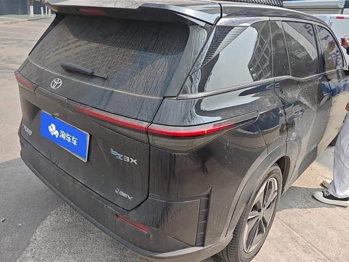 Фото 3 - Toyota bZ3X