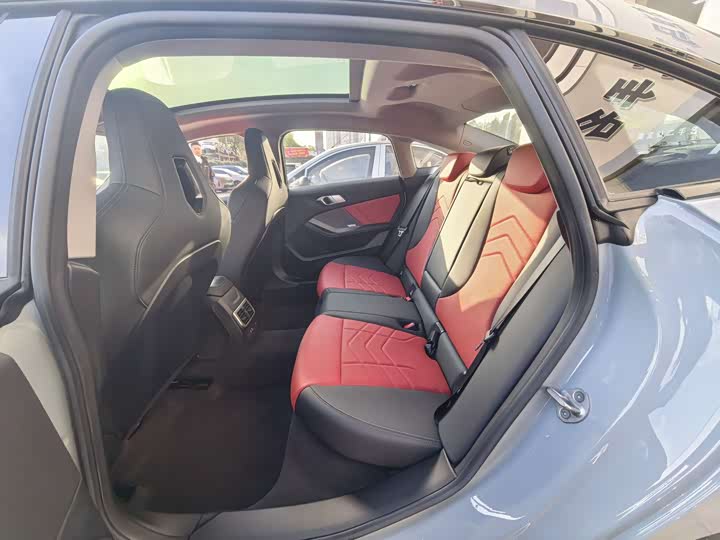 Фото 9 - BMW 2 Series