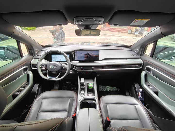 Фото 7 - Geely Okavango L