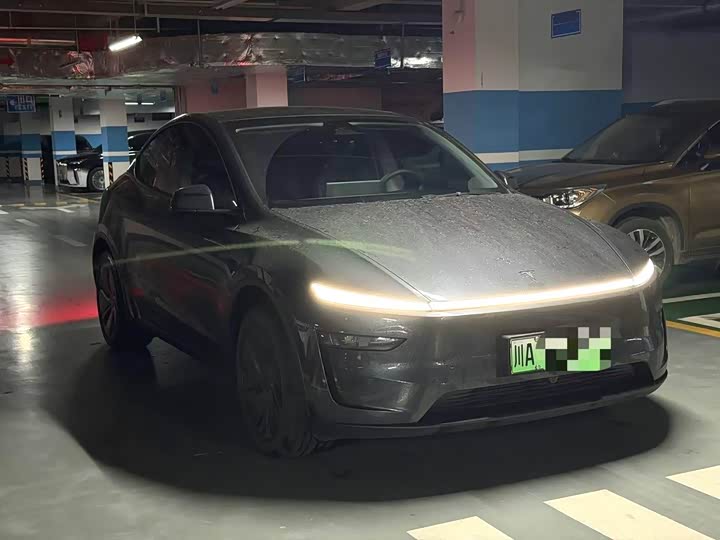 Фото 3 - Tesla Model Y