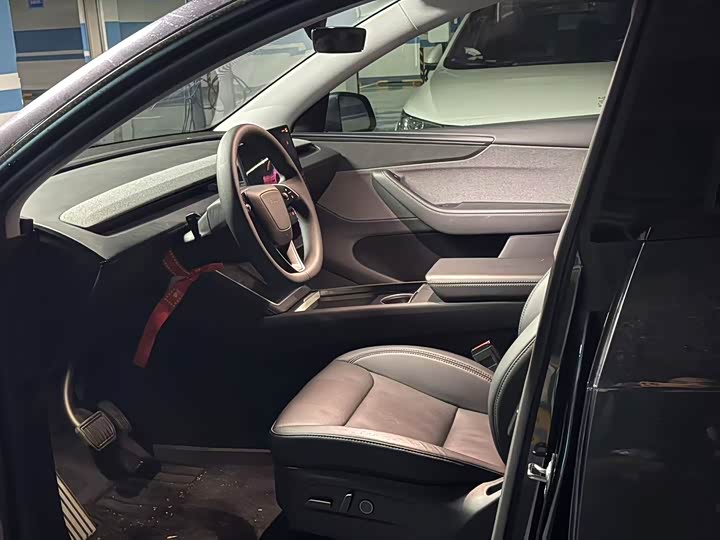 Фото 4 - Tesla Model Y