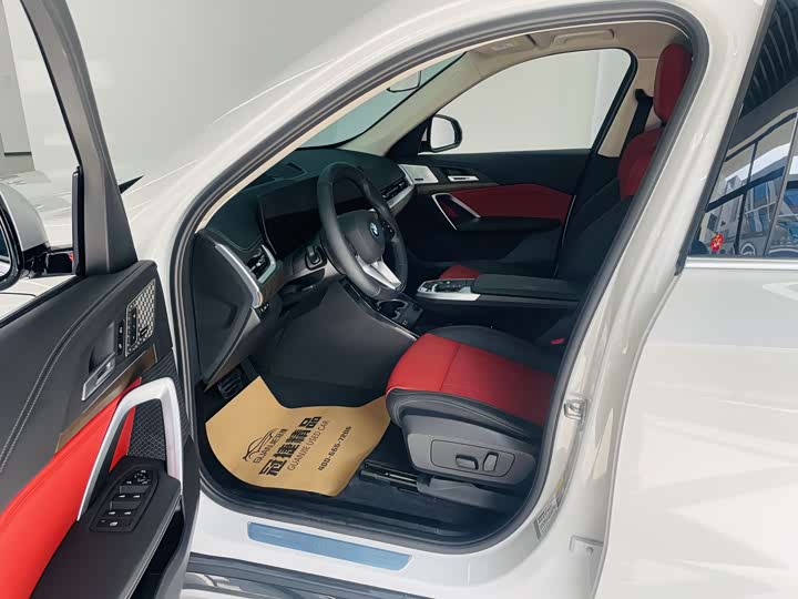 Фото 4 - BMW iX1