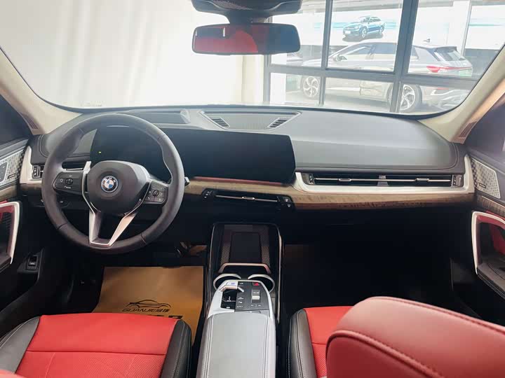 Фото 7 - BMW iX1