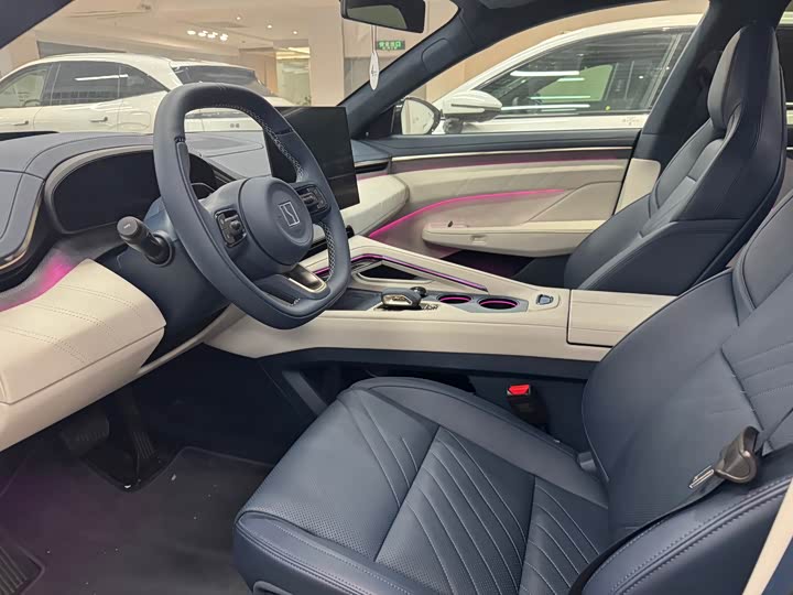 Фото 5 - Zeekr 001