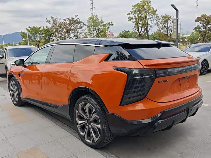 Фото 9 - HiPhi X