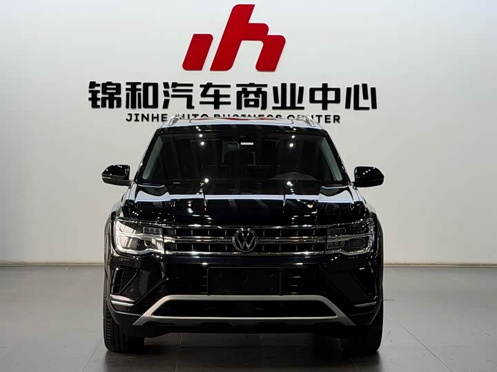 Photo 2 - Volkswagen Teramont Pro