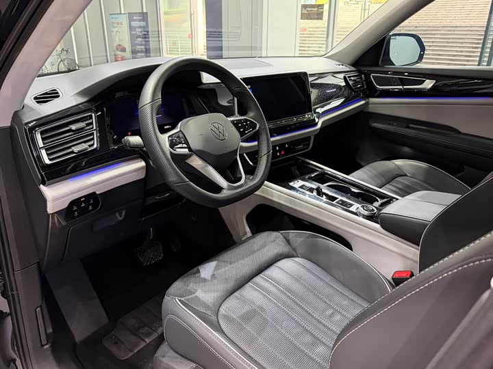 Photo 8 - Volkswagen Teramont Pro