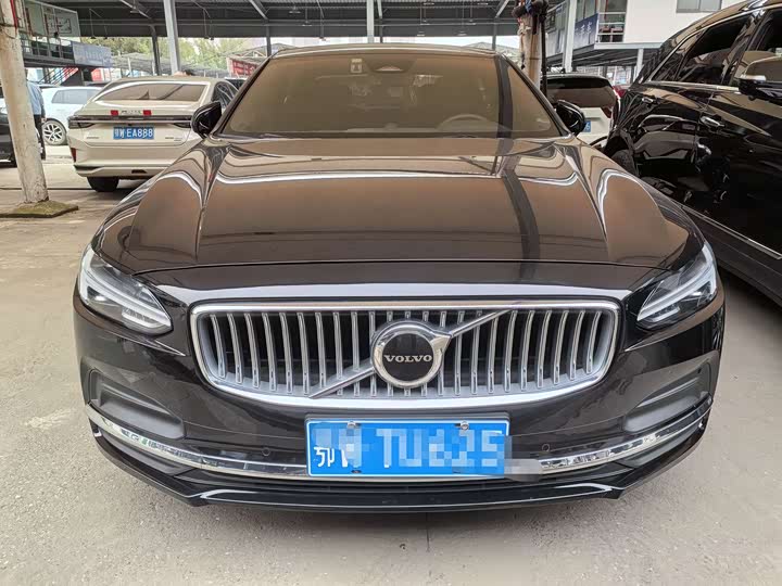 Фото 2 - Volvo S90