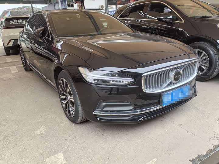 Фото 3 - Volvo S90