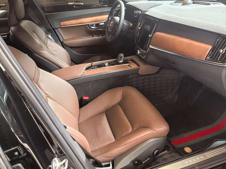 Фото 4 - Volvo S90