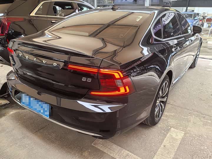 Фото 7 - Volvo S90