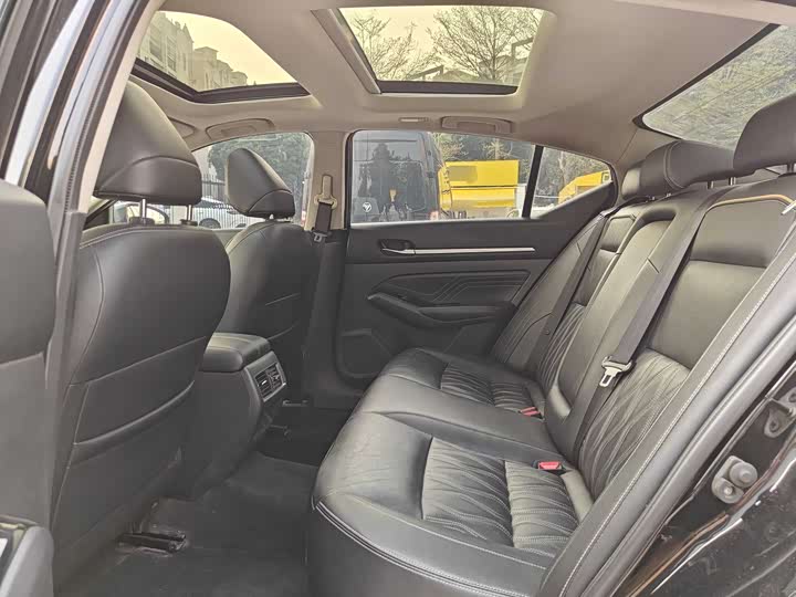 Фото 7 - Nissan Teana