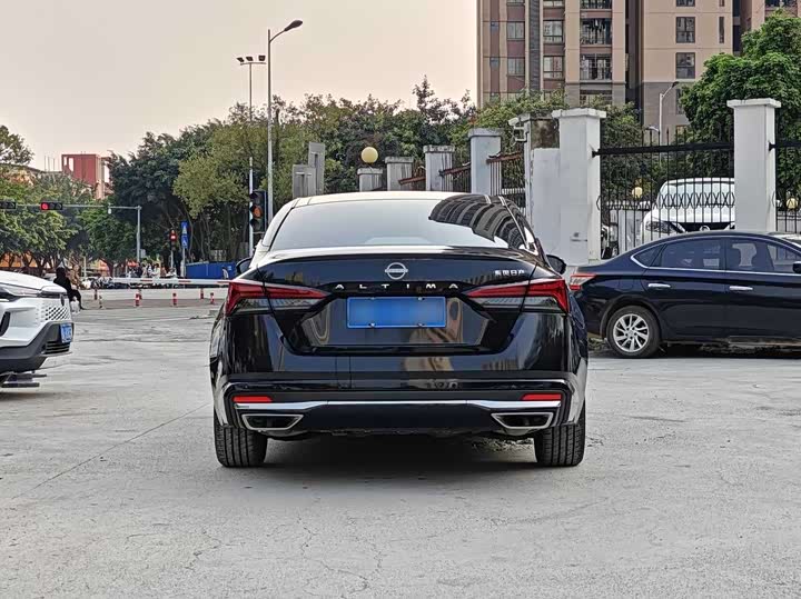 Фото 8 - Nissan Teana