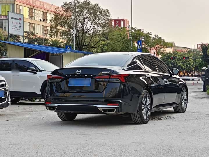 Фото 9 - Nissan Teana