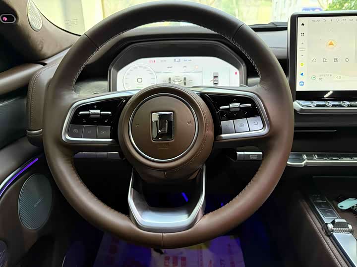 Фото 7 - Tank 700 Hybrid