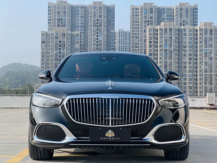 Photo 2 - Mercedes-Benz Maybach S-Class