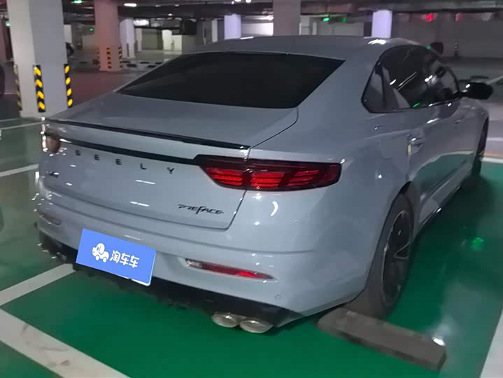 Фото 3 - Geely Preface