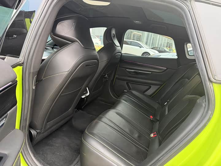 Фото 9 - XPeng P7