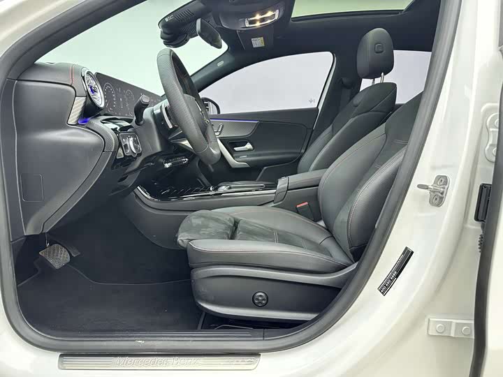 Фото 6 - Mercedes-Benz A-Class