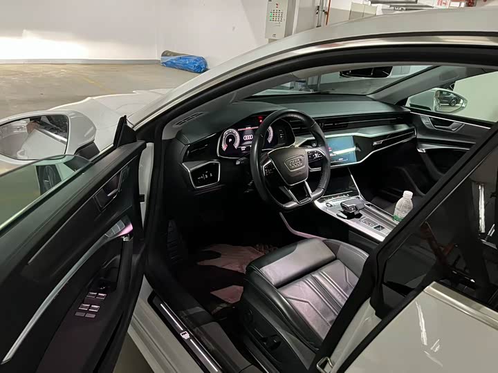 Фото 2 - Audi A7