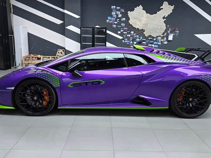 Фото 4 - Lamborghini Huracán