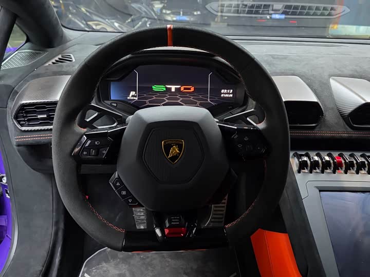 Фото 5 - Lamborghini Huracán