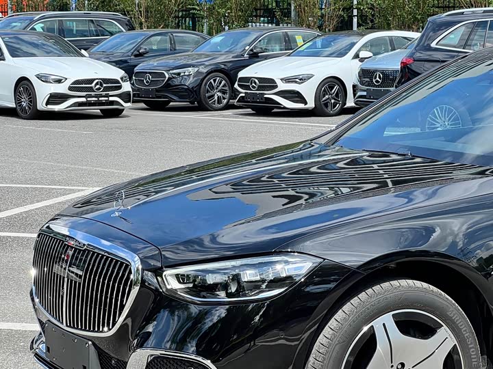 Photo 3 - Mercedes-Benz Maybach S-Class