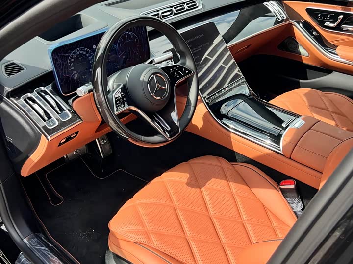 Photo 5 - Mercedes-Benz Maybach S-Class