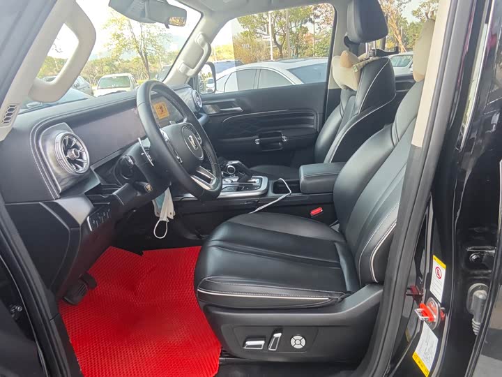 Фото 7 - Tank 300