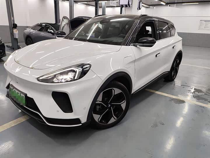 Фото 1 - BAIC Arcfox Alpha T