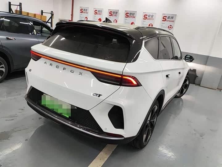 Фото 3 - BAIC Arcfox Alpha T