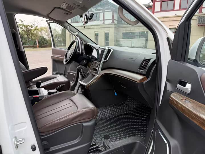 Фото 9 - Dongfeng Forthing Lingzhi Plus