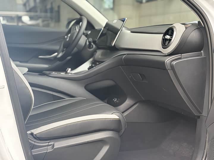 Фото 8 - BYD Sea Lion 05 DM-i Hybrid