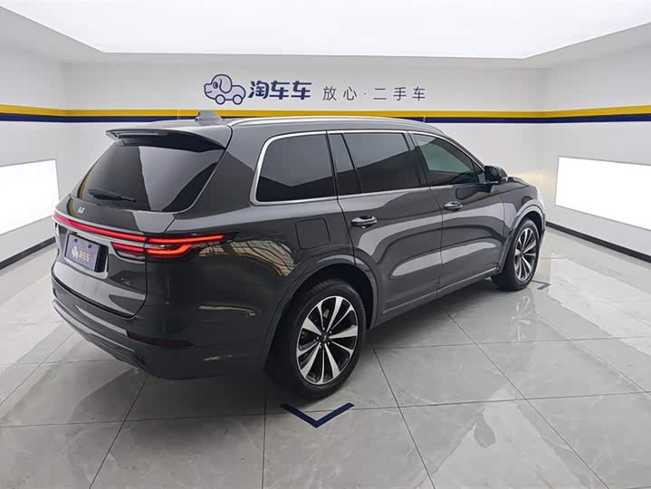 Фото 3 - LiXiang One