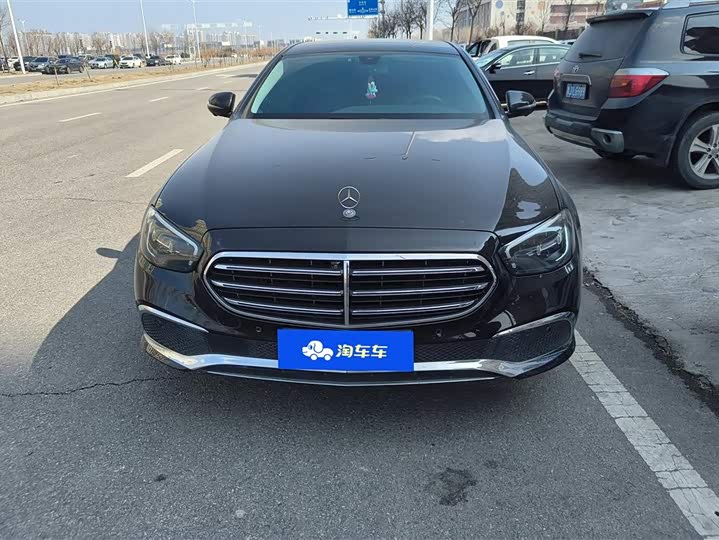 Фото 2 - Mercedes-Benz E-Class