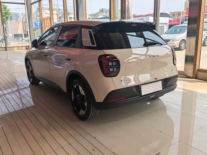 Фото 8 - GAC Aion UT