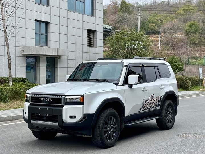 Фото 1 - Toyota Prado