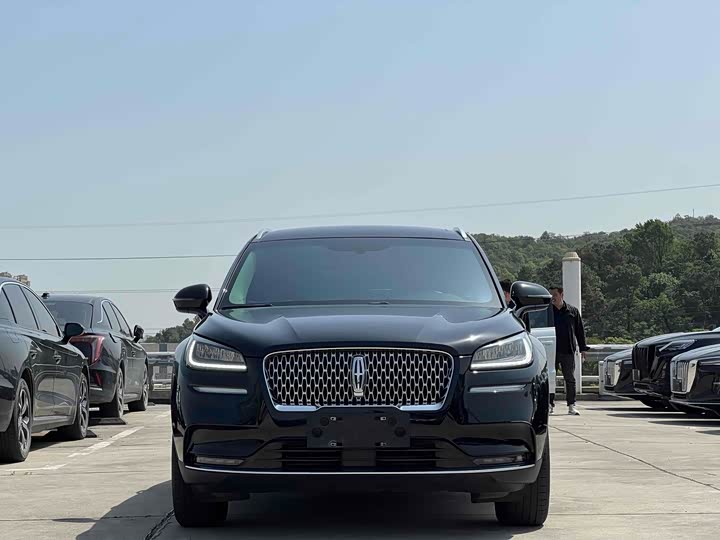 Photo 2 - Lincoln Corsair