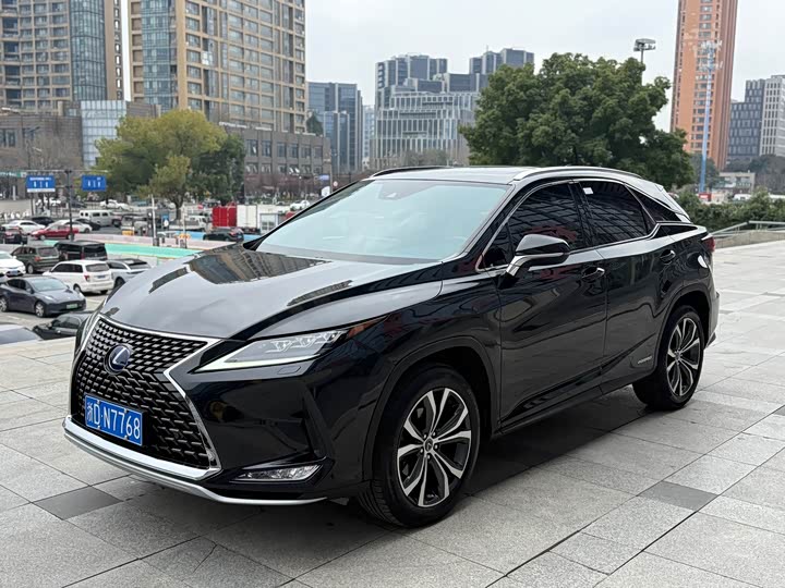 Фото 1 - Lexus RX