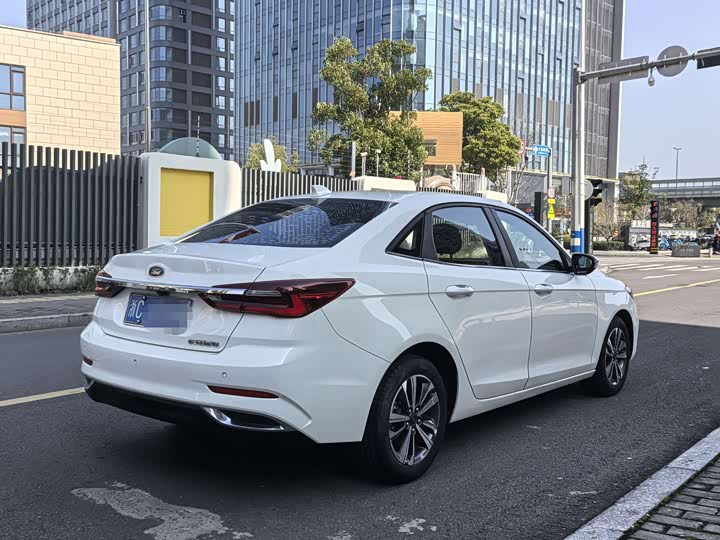 Фото 4 - Ford Escort