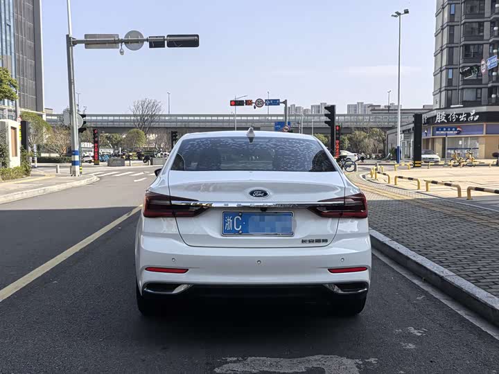 Фото 5 - Ford Escort