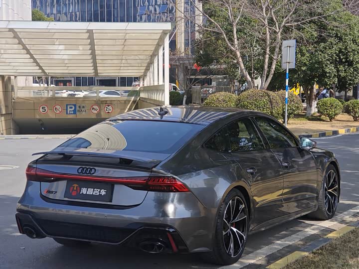 Фото 6 - Audi A7