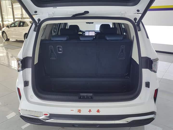 Фото 4 - Geely Jiaji