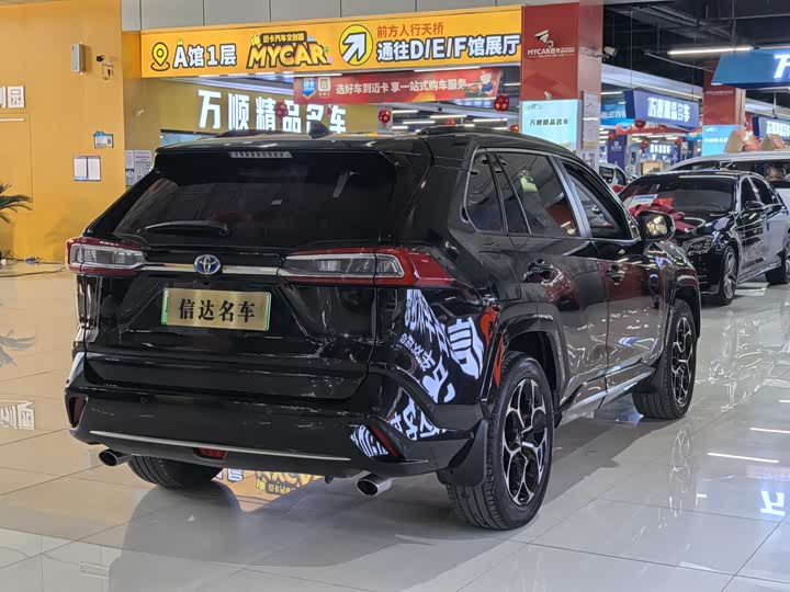 Фото 3 - Toyota Wildlander Hybrid