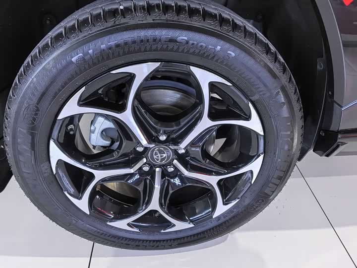 Фото 5 - Toyota Wildlander Hybrid