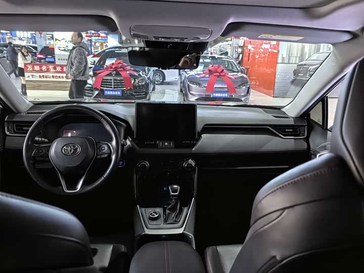 Фото 8 - Toyota Wildlander Hybrid