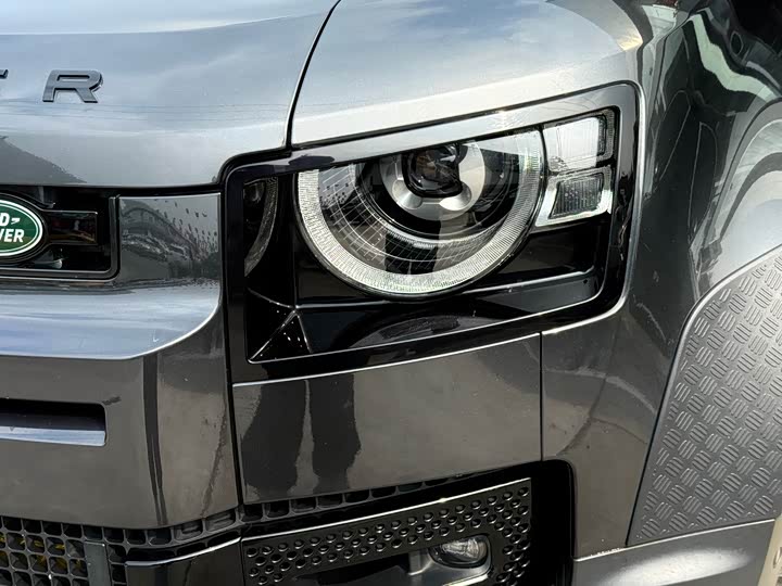 Фото 8 - Land Rover Defender