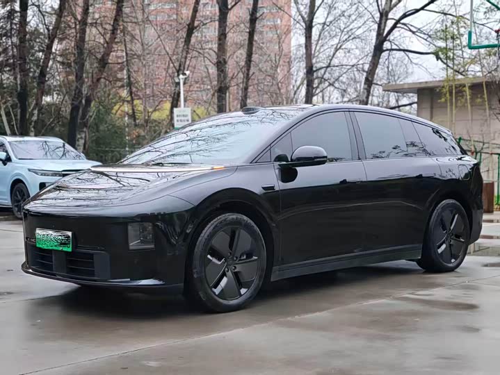 Фото 1 - LiXiang i6